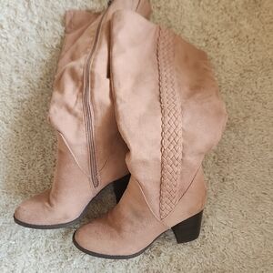 Elegant Tan Heeled Boots